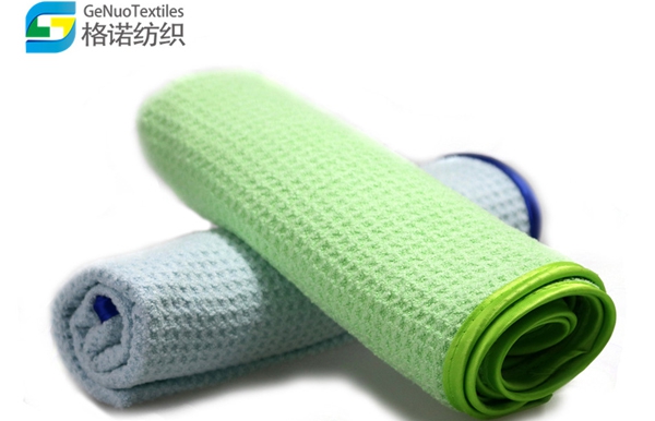 Polyester pineapple grid sports towel